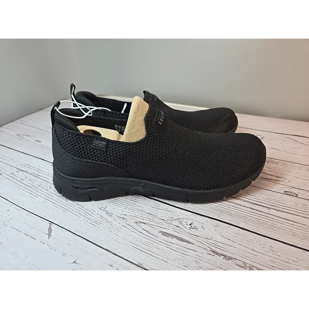 Skechers go walk